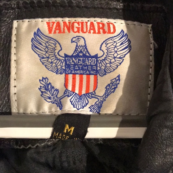 Women’s size medium leather trench jacket!! - Picture 2 of 8